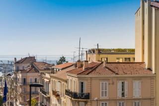 Very nice 2 bedroom apartment in the center of Cannes completely renovated - 1