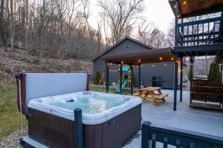 Shady Point Retreat - Glenmont - 0