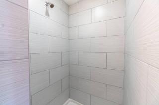 Midtown Modern - Stylish 2BR Lodging in Reno - Reno - 4