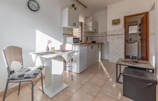 Gorgeous Apartment In Medulin With Wifi - Medulin - 3