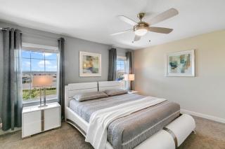 4 Bedrooms 3 Bathrooms Storey Lake 4863 Rc - 1