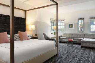 Kimpton Surfcomber Hotel by IHG - Miami Beach - 1