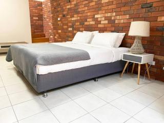 Glen’s Haven with Lakeviews - 3