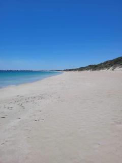 G&R Beach Cottage - Warnbro - 2