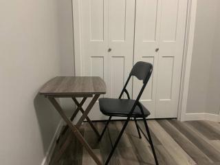 Guest Suite with Queen Bed -Home Away from Home - 6
