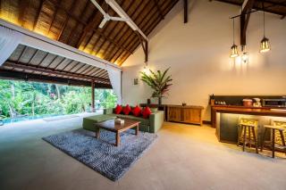 Luxury 3BR Infinity Jungle View Aashaya Villa Ubud - Ubud - 2