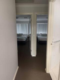 Serene Wagga Townhouse Getaway - Wagga Wagga - 7