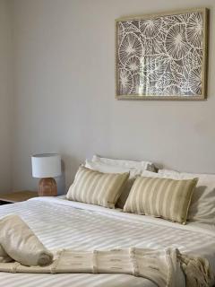 Serene Wagga Townhouse Getaway - Wagga Wagga - 5