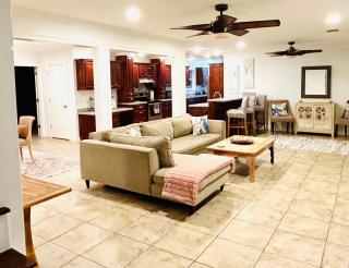 4/3 Home Centrally Located, beach, casino, airport, dining, golfing, shopping, entertainment - Gulfport - 3
