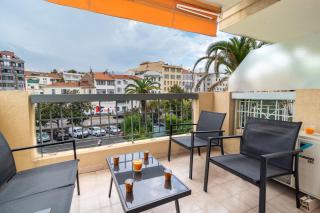 Bright and vast 1BR balcony parking heart of town 1 mn - Cannes - 2