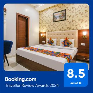 FabHotel Golden City - 0