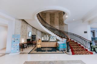 Arion Suites Hotel - 7