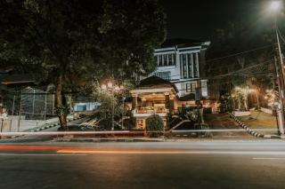 Arion Suites Hotel - 9