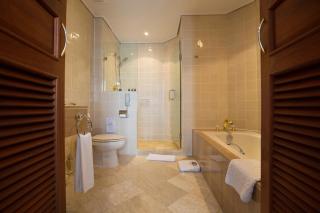 Chatrium Hotel Royal Lake Yangon - 5