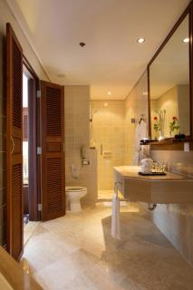 Chatrium Hotel Royal Lake Yangon - 3