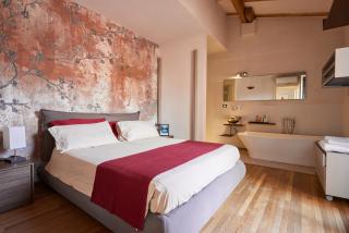 Bright and Peaceful Apartment in Historic Palazzo - Bolonia - 1
