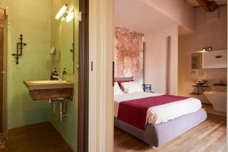 Bright and Peaceful Apartment in Historic Palazzo - Bolonia - 4