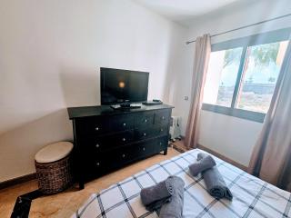 Puerto de la Duquesa, Beachfront Sea views 500m to Beach and Duquesa Marina - Manilva - 2