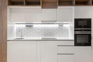 Stunning 1 Bed Studio Flat With FREE PARKING and FREE WIFI in Capella Court Purley - 8