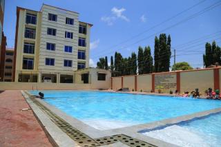 Roma Stays Sunset Holiday Apartments 3Bedrooms & swimming pool - Mombassa - 6