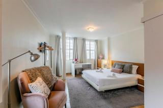 Spacious Duplex Apartment in the heart of Porto - Porto - 0