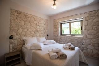 Avesta Private Villas - Kallisto - Vlikhon - 1