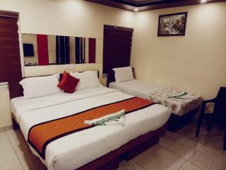 Majestic Inn - 2