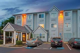 Microtel Inn by Wyndham Atlanta Airport - Atlanta - 9