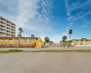 Quality Inn & Suites on the Beach - Corpus Christi - 8