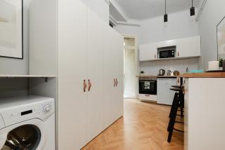 Monochrome Chic Apartments R613 - Budapest - 3