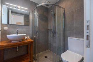 Majestic Stone Villa Sea View Pool - 5