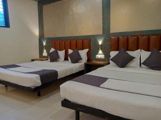 TRI HOTEL - Mumbai - 1