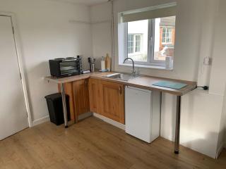 1 Bedroom annex, private bathroom, peaceful area - Claypits - 5