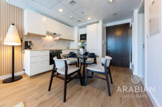 Exclusive Newly Renovated 1BR full Marina views - Dubai - 2