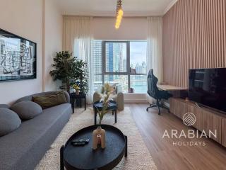 Exclusive Newly Renovated 1BR full Marina views - Dubai - 6