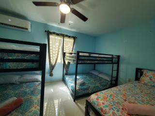 Chic 3 Bedroom Unit, Few Steps To The Ocean, Barbosa Unit 4 - 6