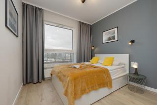 Unique Szczesliwa Apartment with Balcony Parking and AC by Noclegi Renters - Gdańsk - 9