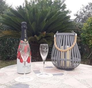 Els Poblets Denia offers Casa Crosby - Private studio within walking distance to the beach - Miraflor - 2