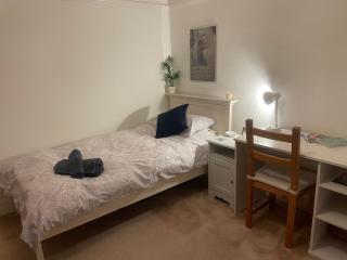 Central Poole spacious room in Edwardian house - 9