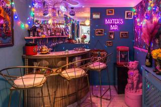 The Old Post Office - Unique house with games room & bar - 9