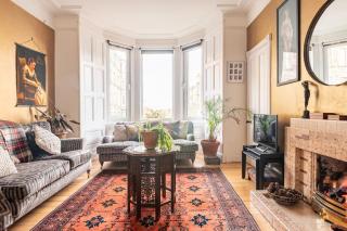 Holyrood Park: Lush & Arty 2 Double Bed Flat - Edinburgh - 0