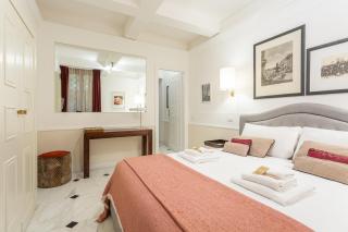 Stylish Spanish Steps Retreat - Rome - 3