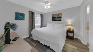 Southbay 60 Lake Front Townhome Short Walk to Private Beach - 7