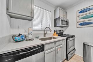 Sandpiper Cove 7200 Updated Beachwalk 2 bedroom 2 bathroom - Destin - 4