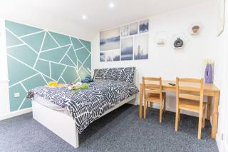 Stylish Studio in Moseley Village - 6