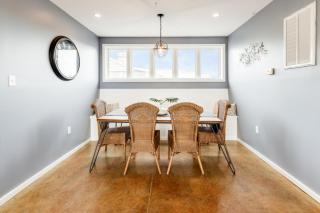 ☆Historic Living•2 Separate Spaces•Downtown•Walk to Forsyth Park•Private Patio/Porch☆ - 2