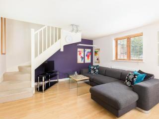 Pass the Keys Self Contained 1 Bed Coach House - Leamington Spa - 1