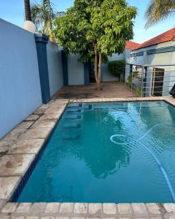 Lizpeter guest house - Elim - 7