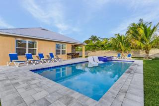 Private Beach and Heated Pool and Spa! - Villa Manatees Paradise - Roelens Vacations - Cape Coral - 9