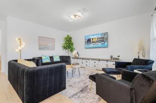 Private Beach and Heated Pool and Spa! - Villa Manatees Paradise - Roelens Vacations - Cape Coral - 4